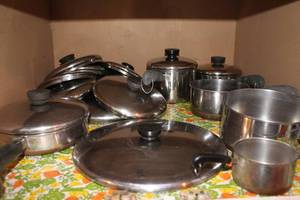 lot 65 image: Revere Ware Cooking Pot Lot