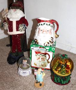 lot 81 image: Christmas Lot