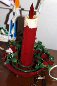 lot 90 image: Vintage Christmas Light Up Lot Including Vintage Candle Light Up Wall Decor