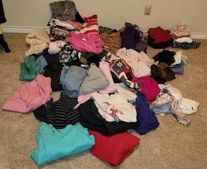 lot 107 image: Large Lot of Misc Mens and Womens Clothing