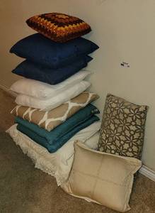 lot 126 image: Lot of Assorted Pillows - Two are Inserts