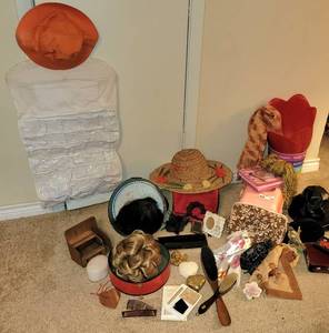 lot 136 image: Lot of Vintage Womens Accessories Including Porcelian Musical Box See Below