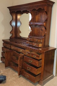 lot 131 image: Link-Taylor Vintage Dresser with Mirror