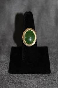 lot 200 image: 18K Gold and Jade Ring Size 8