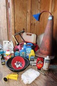 lot 243 image: Lot of Automobive Items