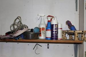 lot 273 image: Pet Supplies Lot Including Pet Crate