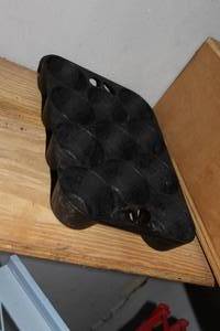 lot 289 image: Cast Iron Muffin Pan