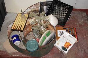 lot 283 image: Misc Pieces