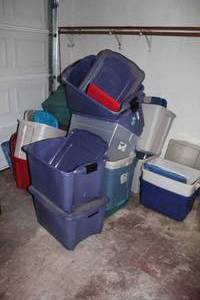 lot 269 image: Large Lot of Tubs and Lids