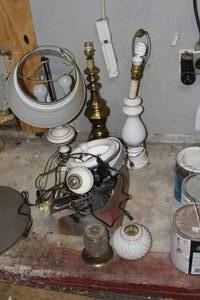 lot 285 image: Lot of Vintage Lamps, Light Fixture, and Parts