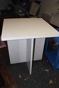 lot 272 image: Two Tables