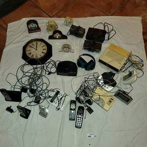 lot 229 image: Large Lot of Clocks, Clock Radios, Telephones, and More Including a Radio Shack Caller ID