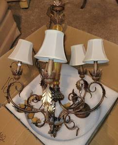 lot 26 image: Beautiful Chandelier with Browish Taupe Crystals