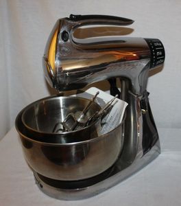 lot 9 image: Sunbeam Countertop Stand Mixer