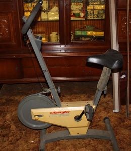 lot 107 image: Lifestyler 625 Vintage exercise Bike