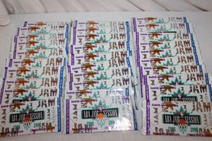 lot 175 image: Lot of 30 Packs of NBA Jams Trading Cards unopened