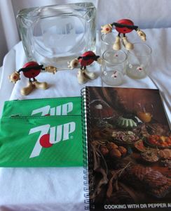 lot 204 image: 7up Collectors Items