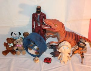 lot 258 image: Dinosour, Hamster, pillbury doughboy and more