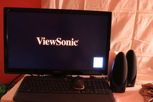 lot 288 image: Monitor, Mouse, keyboard and speakers