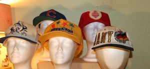 lot 344 image: Collectable Baseball hats
