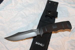 lot 352 image: SOG Knife