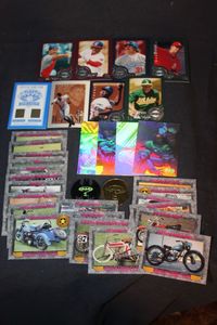 lot 436 image: Collector Card packs