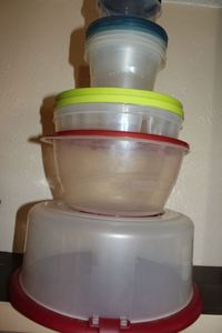 lot 131 image: Plastic storage bowls all have lids