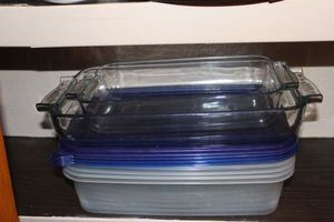 lot 137 image: Two Glass cakecasserole pans and large storage bowls with lids