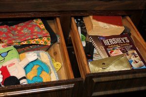 lot 149 image: hot pads and cookbooks