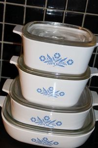 lot 214 image: Vintage Corningware Cornflower