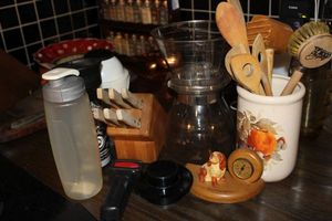 lot 220 image: Knife Set, Vintage Coffee Maker, Wooden Cooking Utensils and more