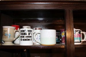 lot 224 image: Misc Coffee Mugs