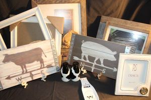 lot 319 image: Farmhouse Dcor, including Salt and Pepper Shakers and Spoon Rest, and Frames