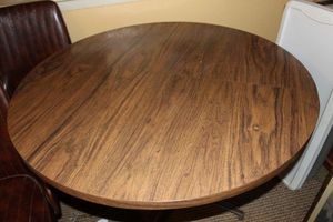 lot 641 image: Round Dining Room Table With extra Leaf