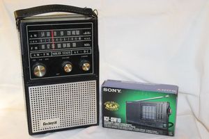 lot 450 image: Vintage Radios Uncluding Sony