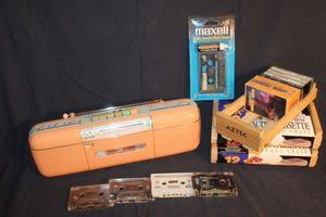 lot 453 image: Vintage Radio and cassettes