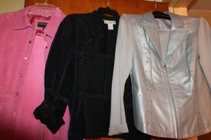 lot 472 image: Womens Leathersuede Coats