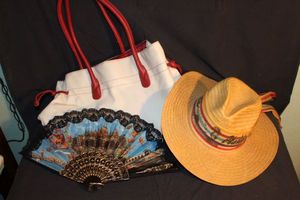 lot 479 image: Heading to the Lake accessories