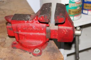 lot 503 image: Craftsman Vice