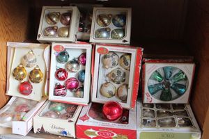 lot 553 image: Glass Christmas Ornaments