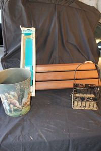 lot 589 image: Towel Rack and shelves