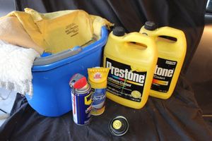 lot 619 image: Automotive Chemicals and Cleaning Supplies