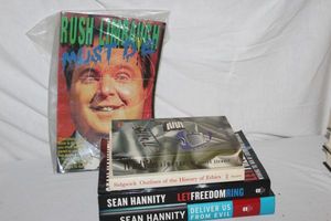 lot 627 image: sean Hannity Books