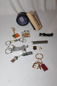 lot 632 image: Shoe Brush and Key Chains