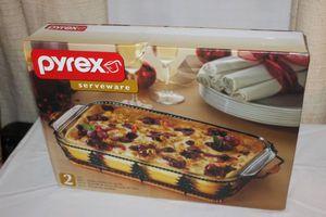 lot 85 image: Pyrex Baking Dish in Box