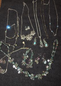 lot 364 image: Jewelry Womens Fashion Jewelry