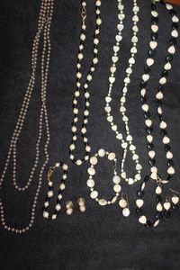 lot 369 image: Jewlery Fashion Necklaces, Earrings, and Bracelets