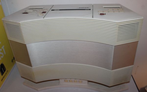 lot 1 image: Bose Acoustic wave Music System  Model CD-2000 & Bose AWMS Pedestal Model PD-2