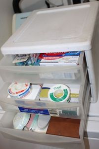 lot 91 image: Plastic Drawer Set with First Aid Items
