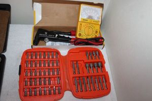 lot 102 image: Screwdriver Bits and more